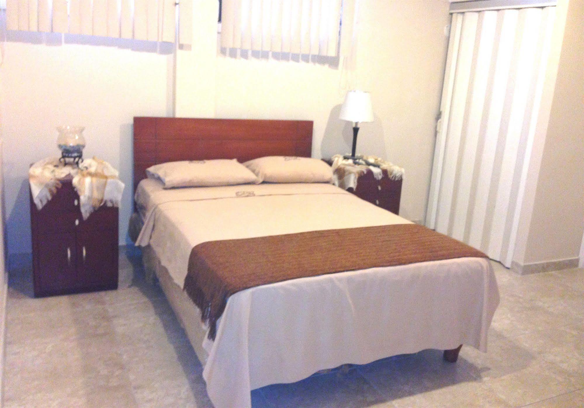 El Patio Suites II Guayaquil Exteriör bild