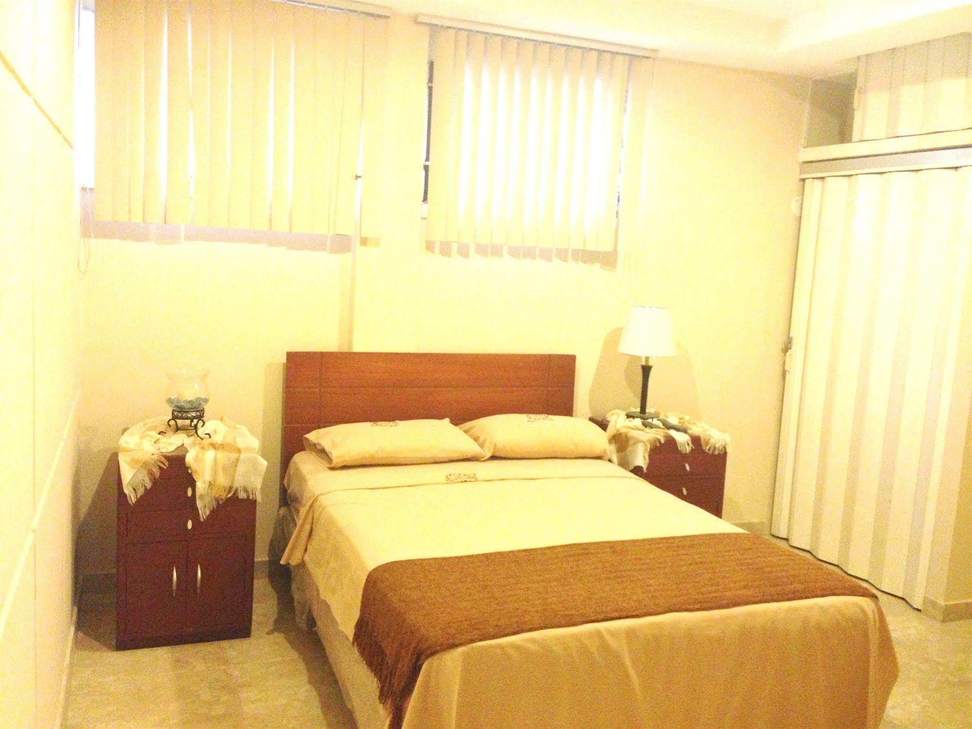 El Patio Suites II Guayaquil Exteriör bild